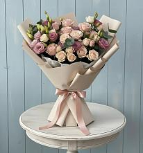 Букет цветов из:  Розы и Лизиантусы в Михнево