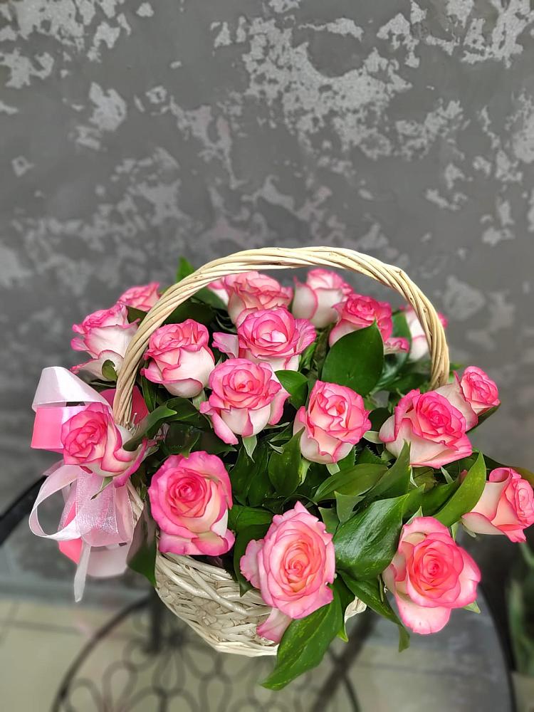 Цветочная композиция из Розы в корзине в Михнево