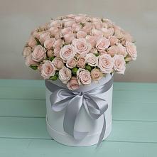 Цветочная композиция из Розы в шляпной коробке в Михнево