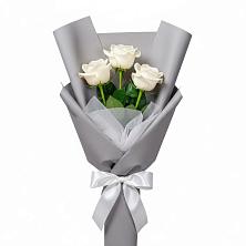 Букет 3 белые розы в Михнево