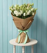 Букет цветов из:  Лизиантусы в Михнево