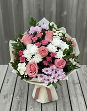 Букет цветов из:  Альстромерии, Гвоздики, Розы и Хризантемы в Михнево
