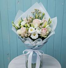Букет цветов из:  Розы и Лизиантусы в Михнево