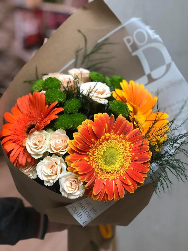Букет цветов из: Герберы, Хризантемы и Розы в Михнево