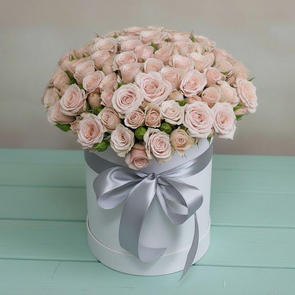 Цветочная композиция из Розы в шляпной коробке в Михнево